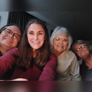 Meet your Posher, Pamela